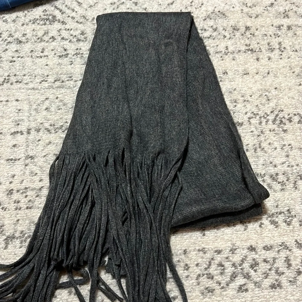 NWT Lucky brand gray scarf - Picture 1 of 5
